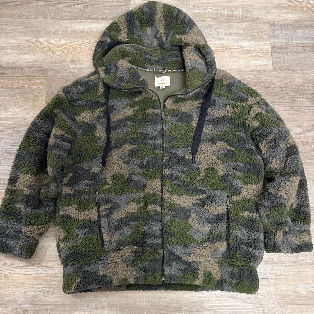 Offline by Aerie Camo Sherpa Teddy Full Zip Sweatshirt-size M *NEW w/o tags*